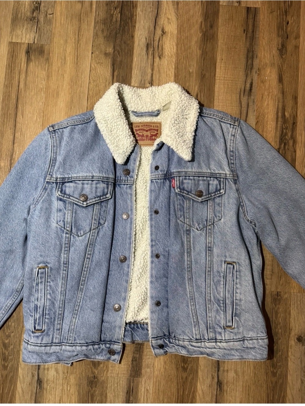 Levi’s premium trucker jacket Sherpa lined blue Denim, Size M women